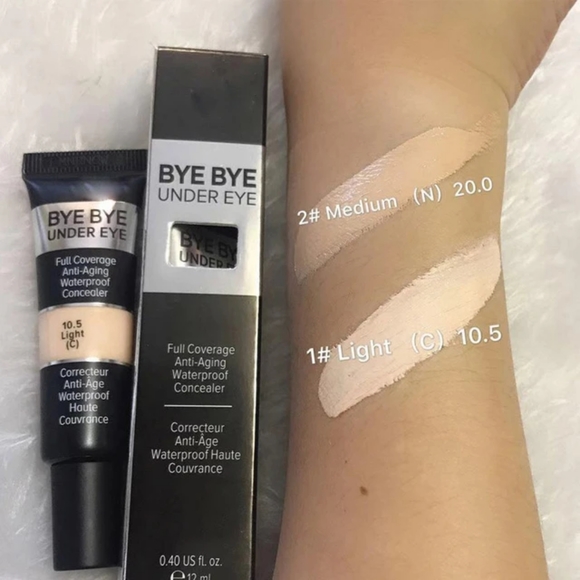Light, IT Bye Bye Under Eye Full Coverage Anti-Aging Waterproof Concealer. - Picture 1 of 4